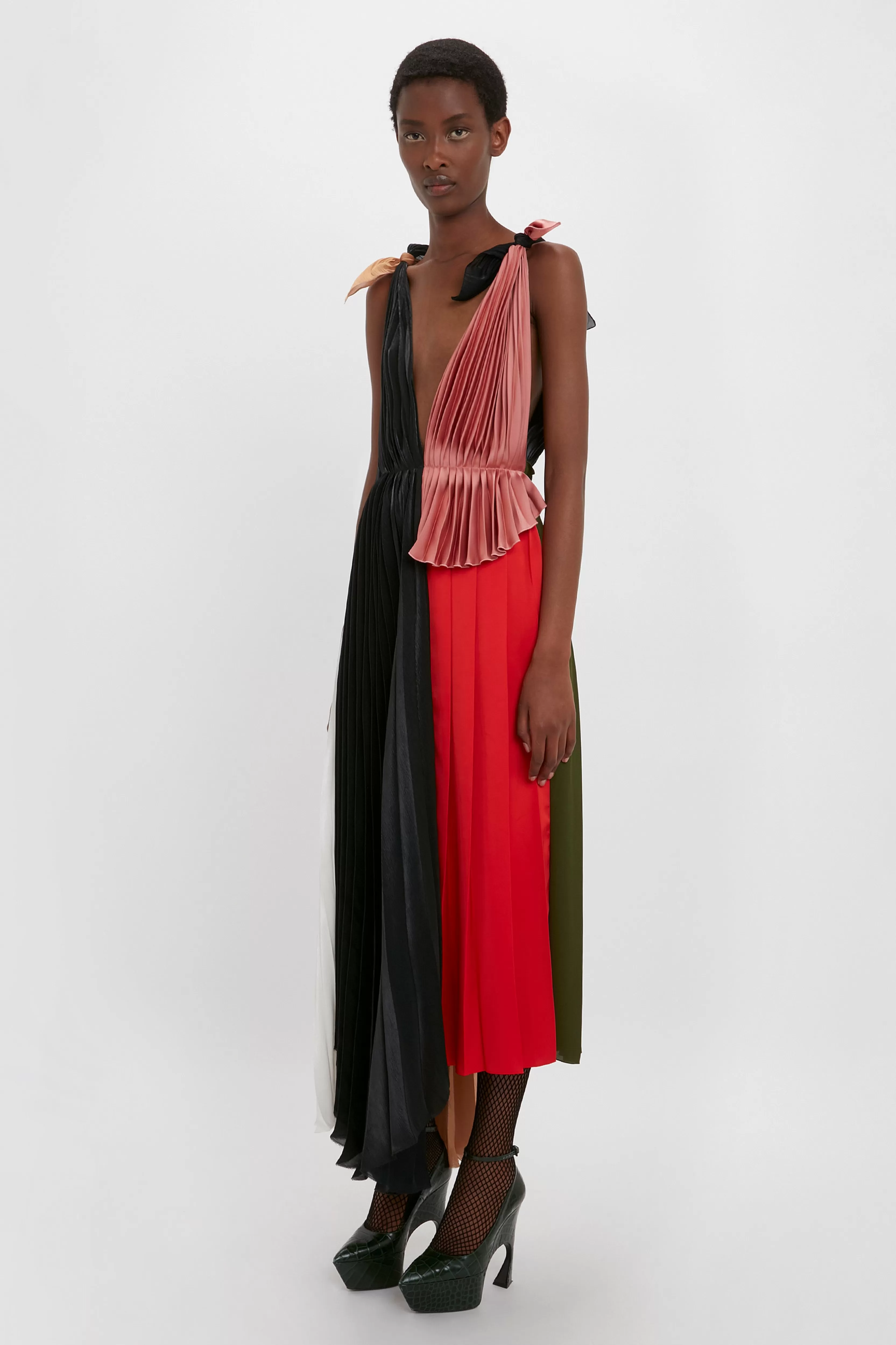 READY TO WEAR Victoria Beckham Sale | Asymmetric Pleated V-Neck Dress In Black-Multi