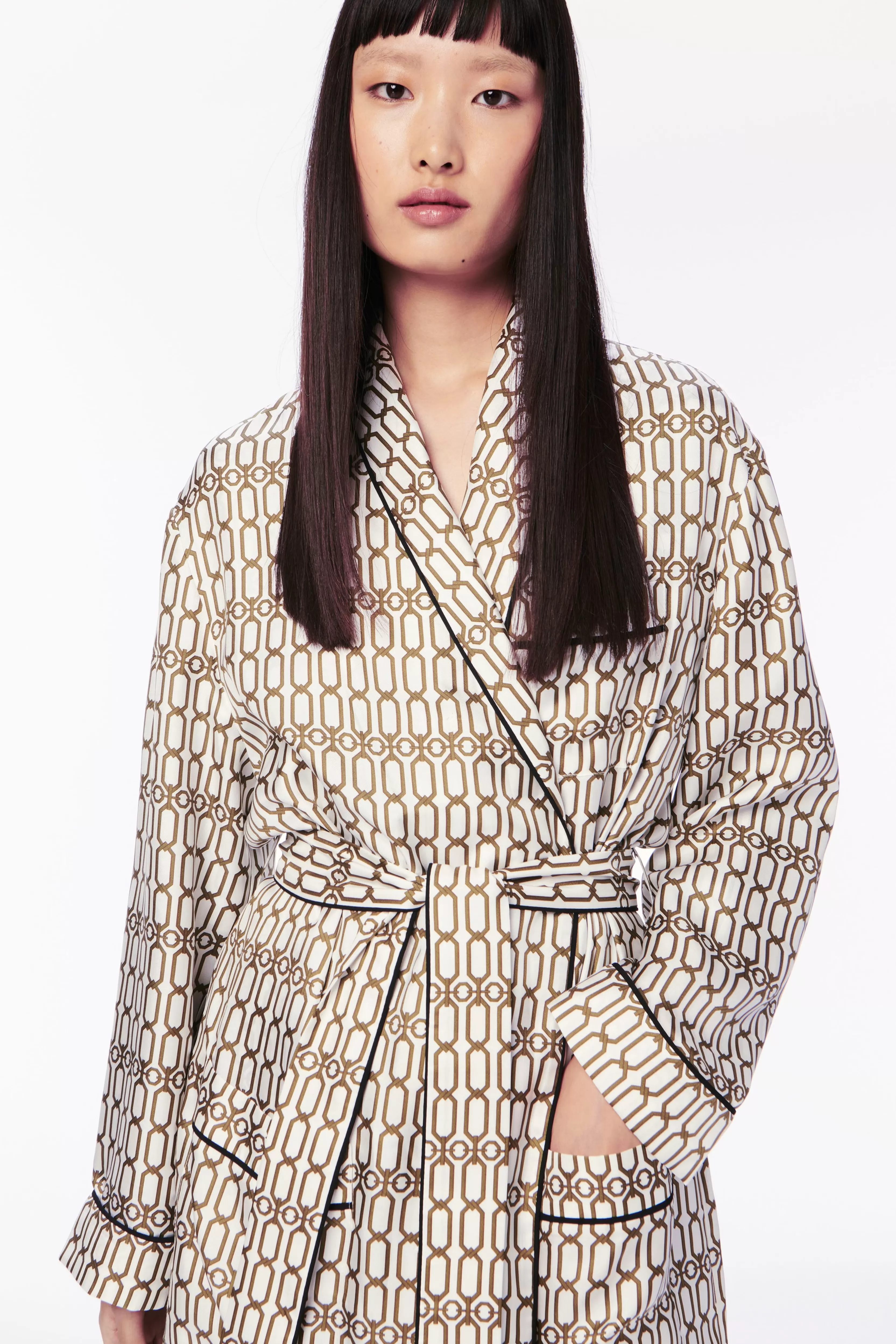 READY TO WEAR Victoria Beckham Sleepwear | Chain Print Robe in Ivory Multi