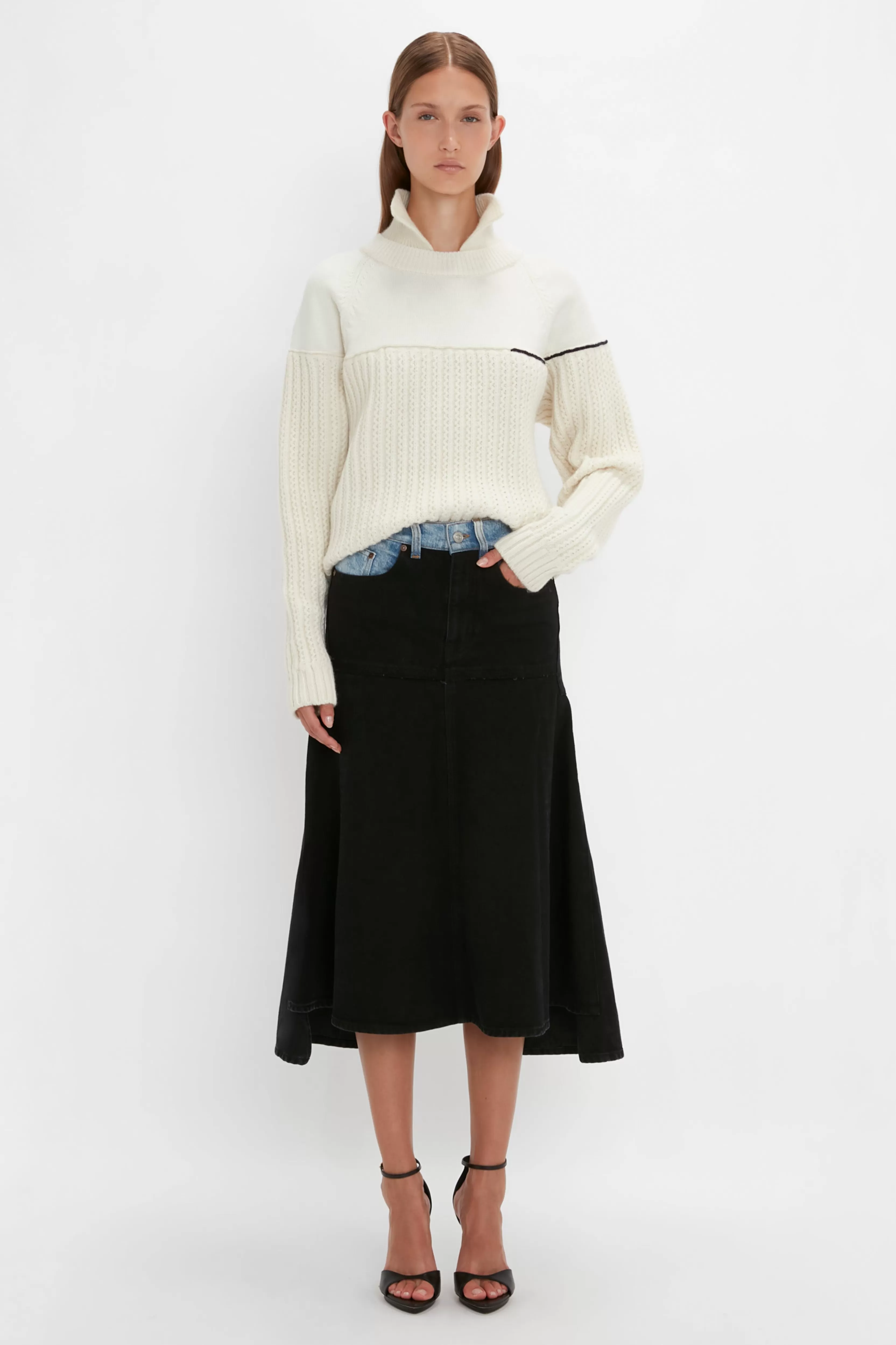 READY TO WEAR Victoria Beckham Pre Spring Summer 2024 | Knitwear | Collar Detail Jumper In Natural Cream