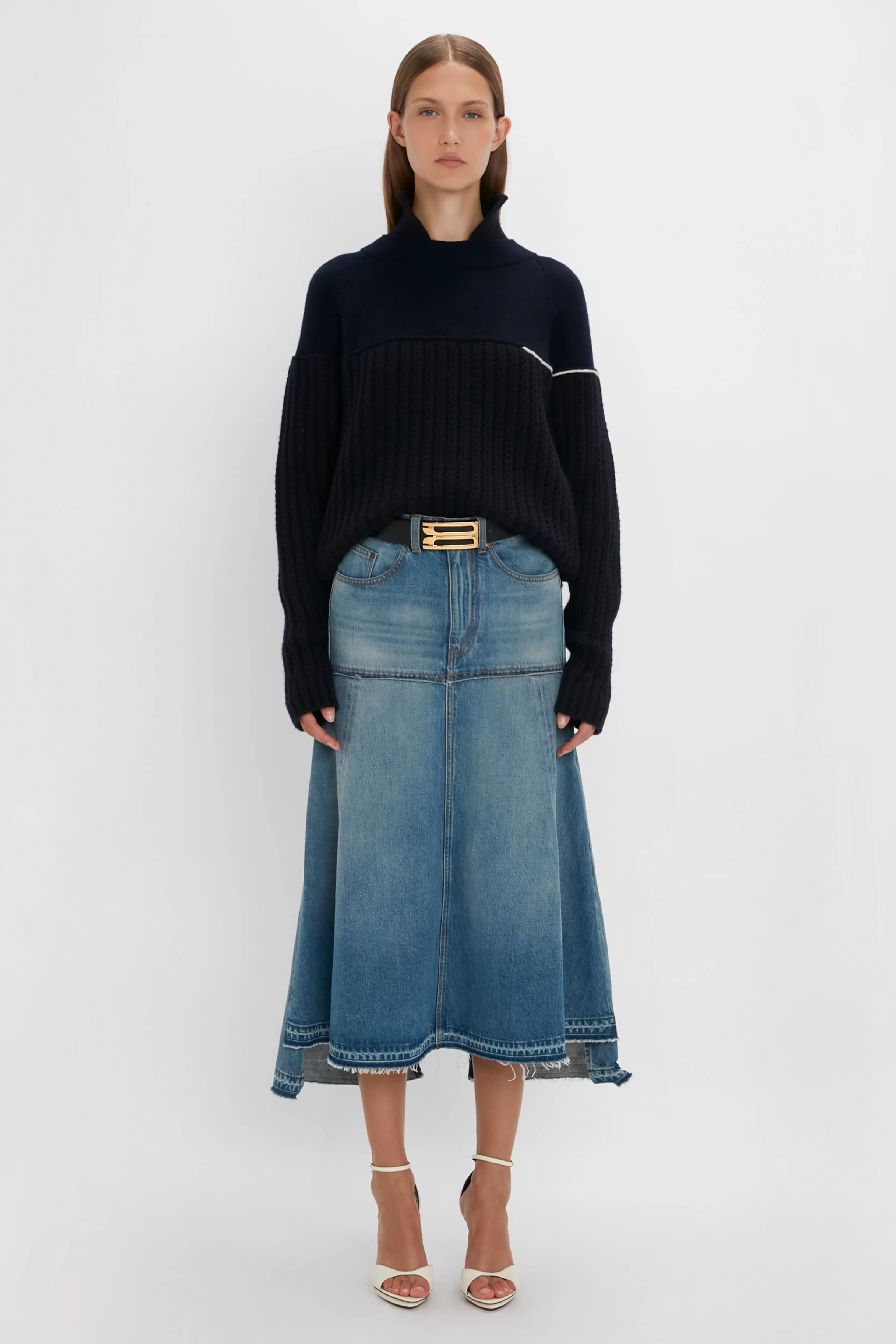 READY TO WEAR Victoria Beckham Pre Spring Summer 2024 | Knitwear | Collar Detail Jumper In Navy Blue