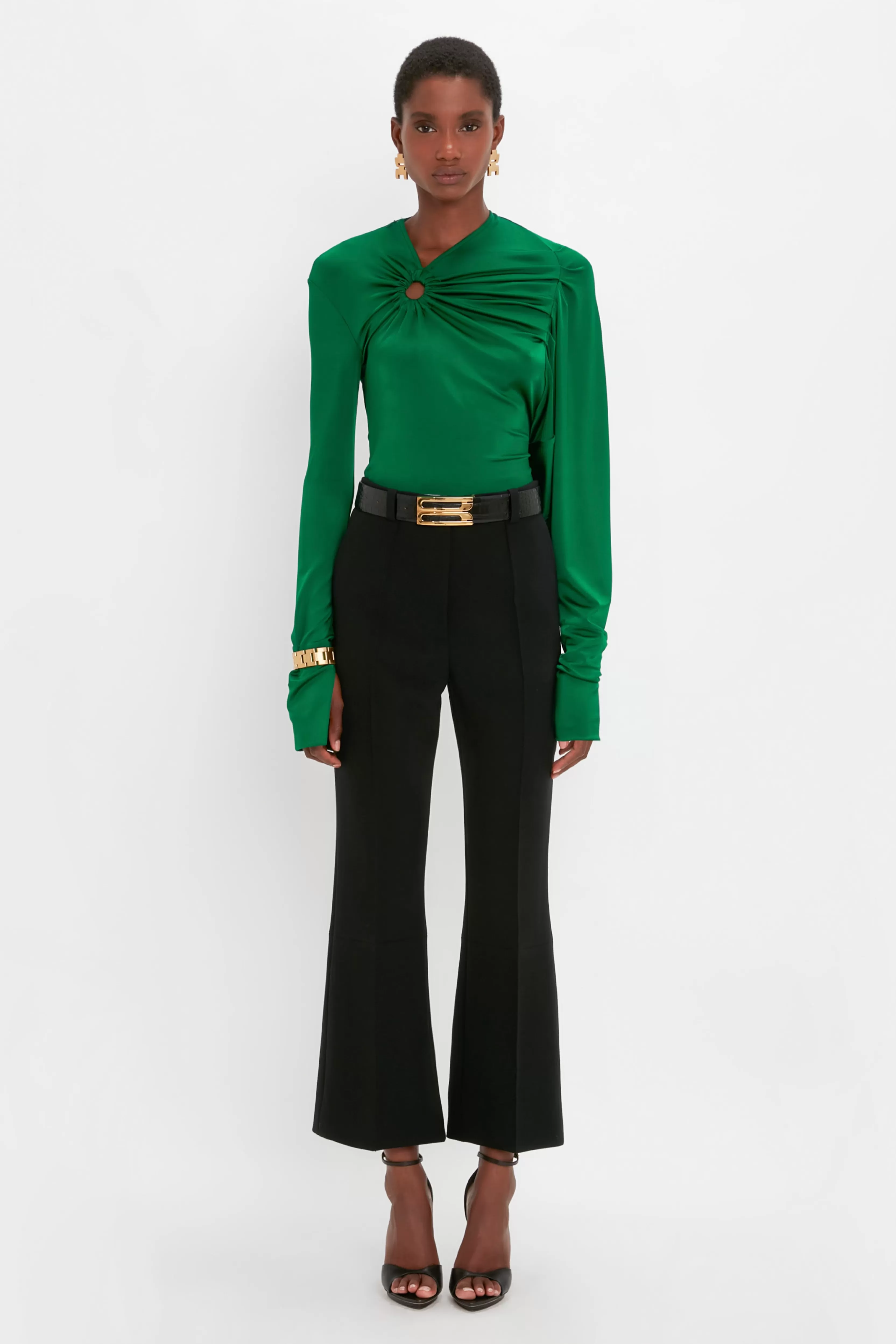 READY TO WEAR Victoria Beckham Pre Spring Summer 2024 | Tailoring | Trousers | Cropped Kick Trouser In Black