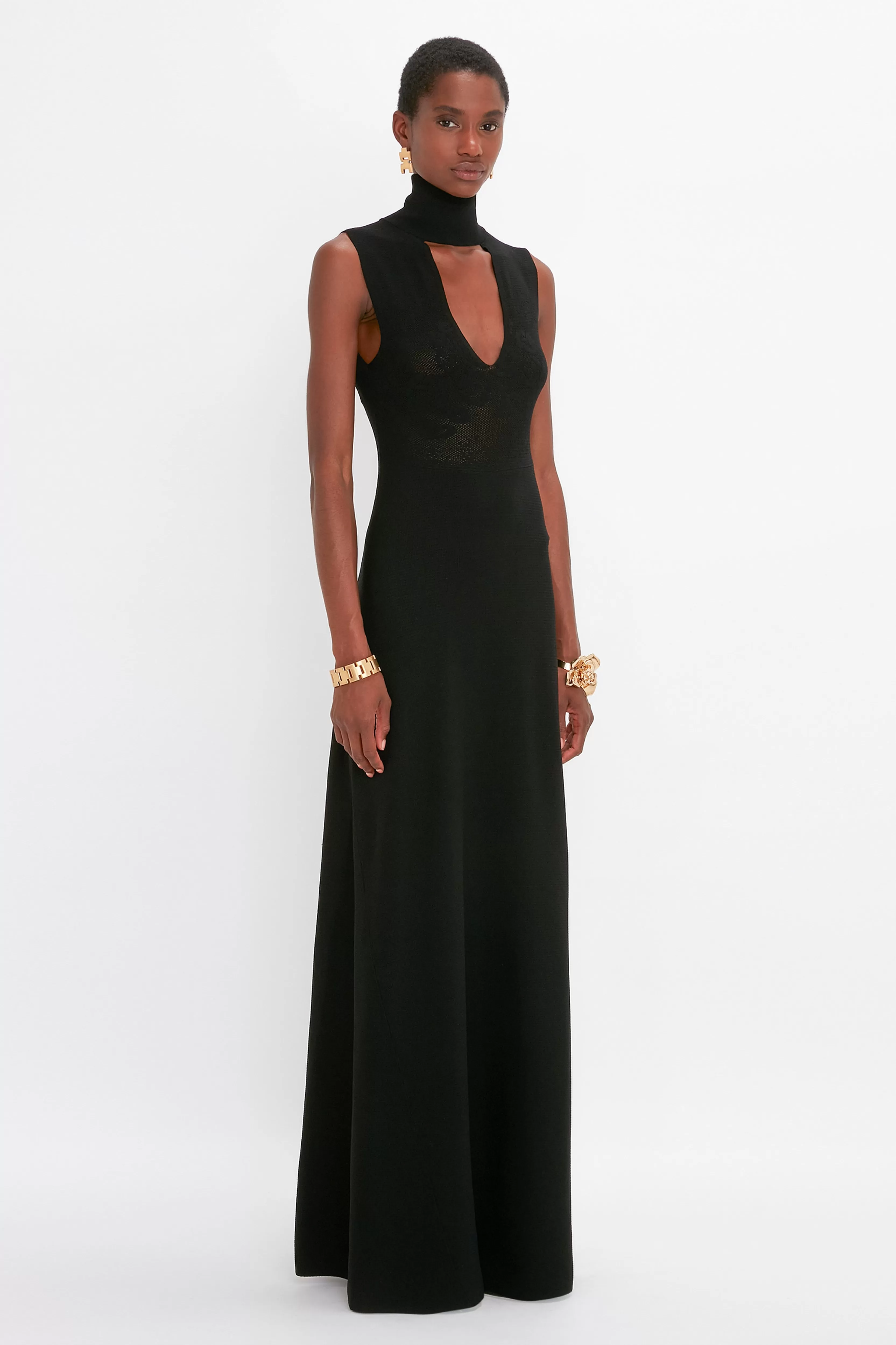 READY TO WEAR | VALENTINE'S DAY Victoria Beckham Pre Spring Summer 2024 | Gowns | Dresses | Eveningwear | Occasionwear Edit | Cut Out Front Floor-Length Dress In Black