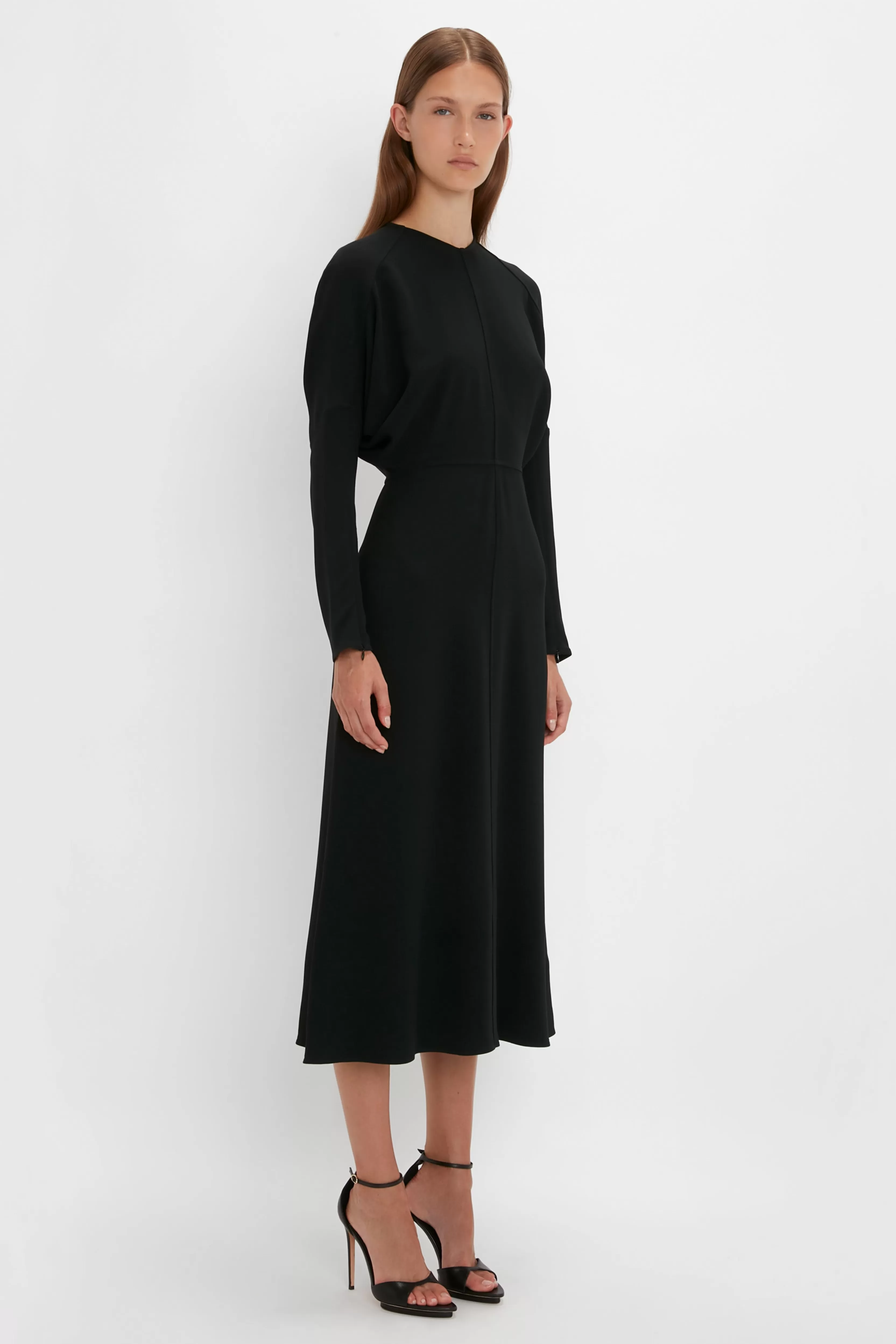 READY TO WEAR | VALENTINE'S DAY Victoria Beckham The Iconics Capsule | Dresses | Eveningwear | Dolman Midi Dress in Black