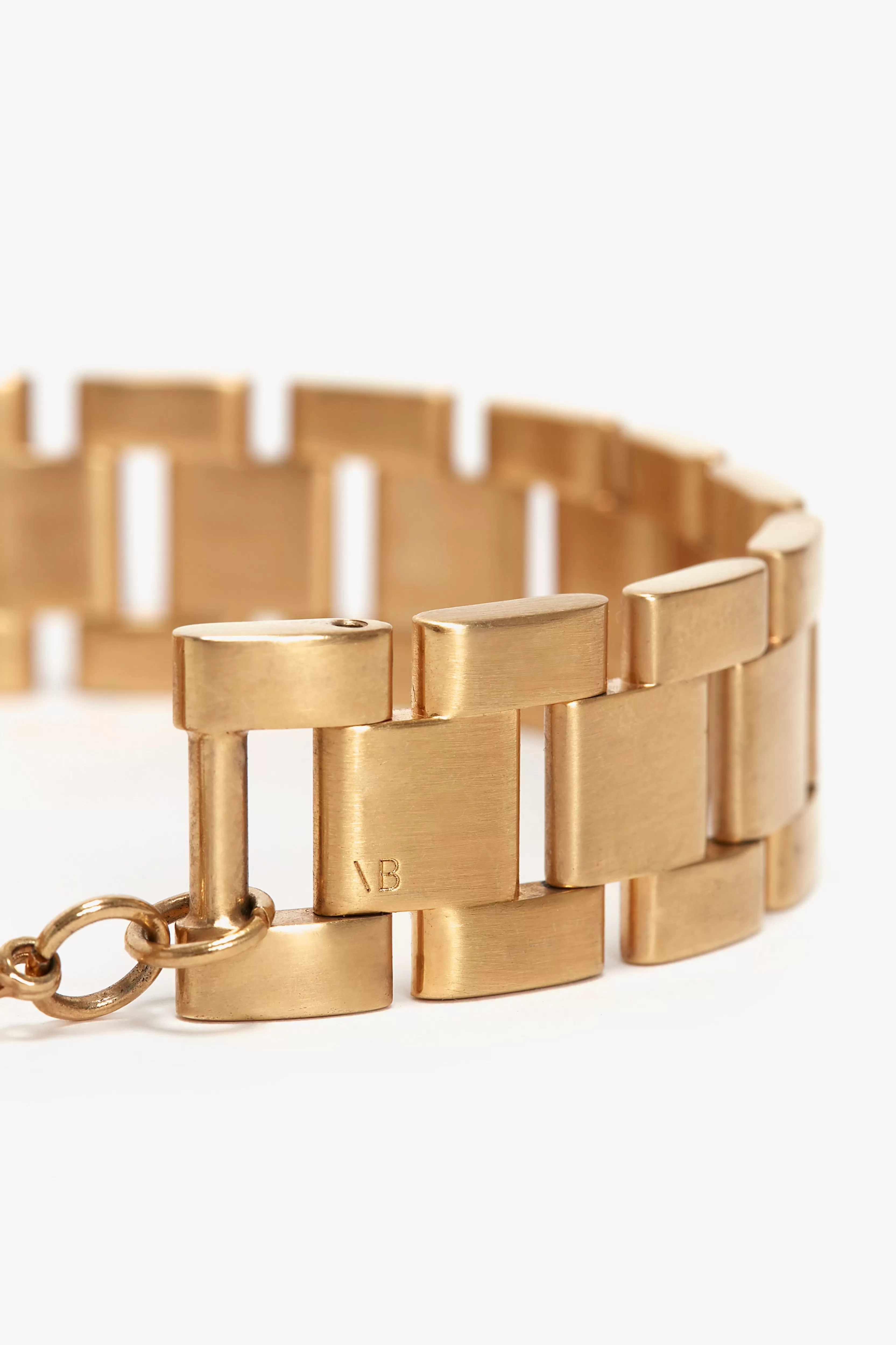 ACCESSORIES | READY TO WEAR | VALENTINE'S DAY Victoria Beckham Gifts | Exclusive To VB | Pre Spring Summer 2024 | Jewellery | Eveningwear | Exclusive Chain Wrap Necklace In Brushed Gold