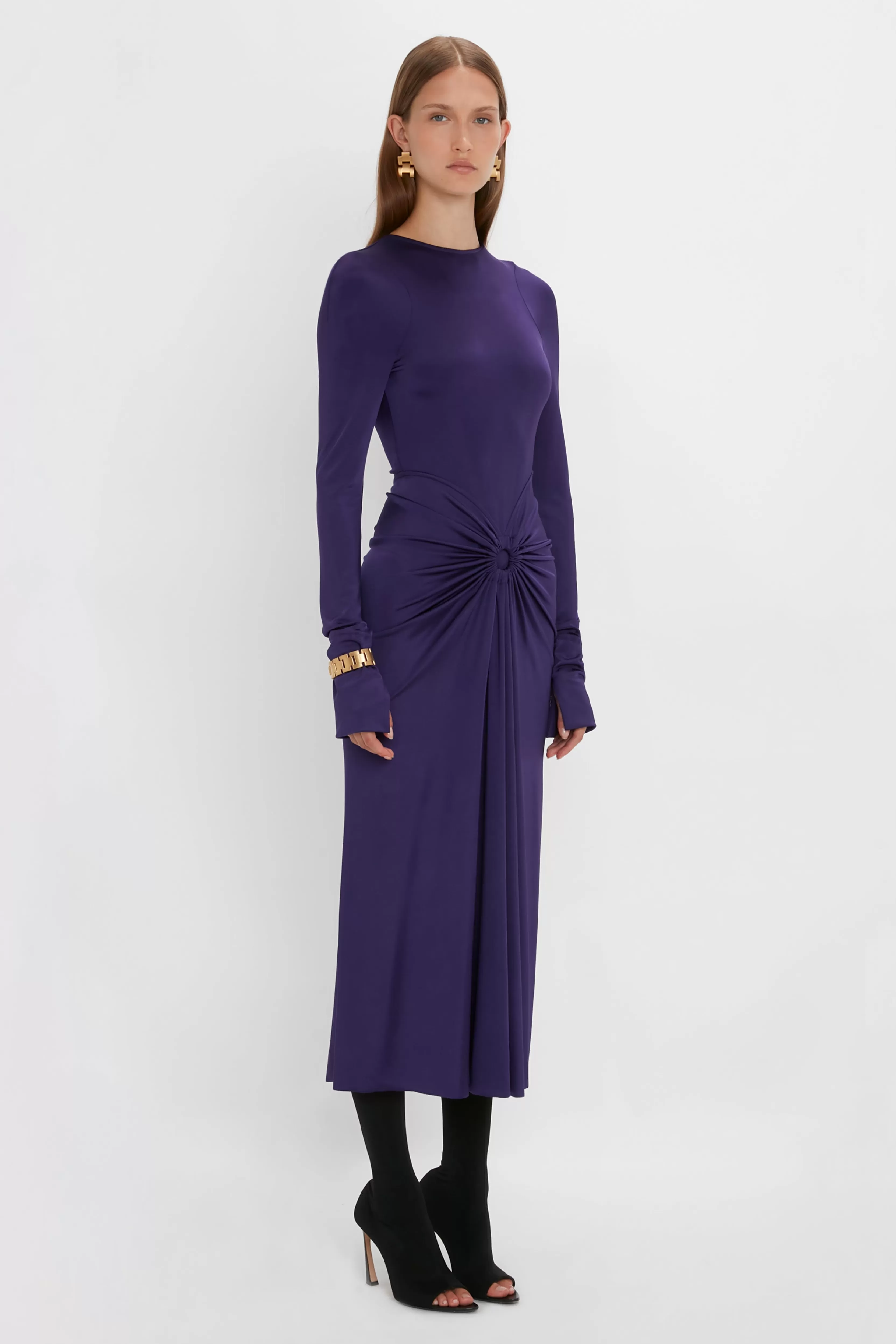 READY TO WEAR | VALENTINE'S DAY Victoria Beckham Occasionwear Edit | Pre Spring Summer 2024 | Dresses | Eveningwear | Long Sleeve Gathered Midi Dress In Ultraviolet