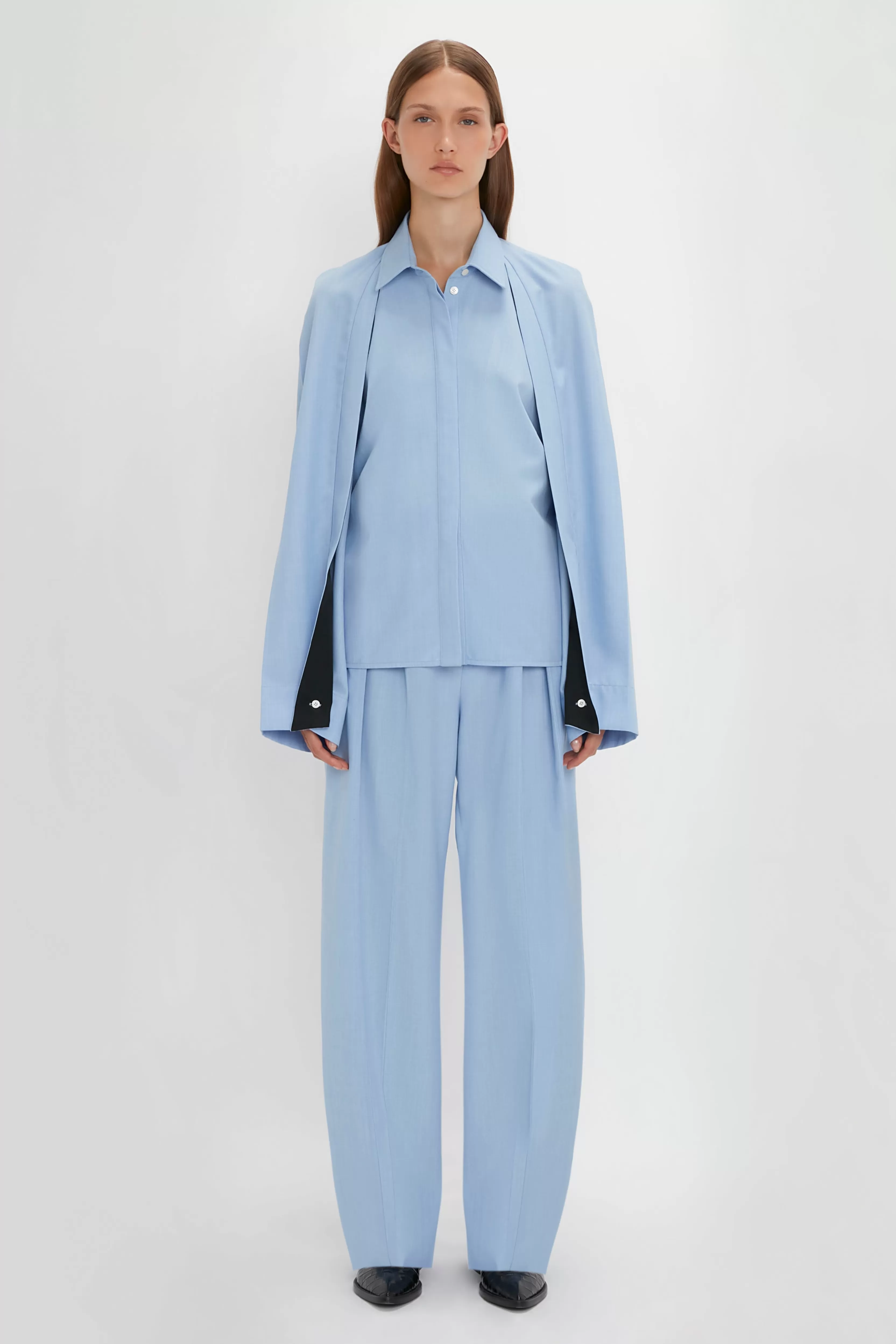 READY TO WEAR Victoria Beckham Pre Spring Summer 2024 | Tailoring | Shirts & Tops | Pleat Detail Raglan Shirt In Oxford Blue