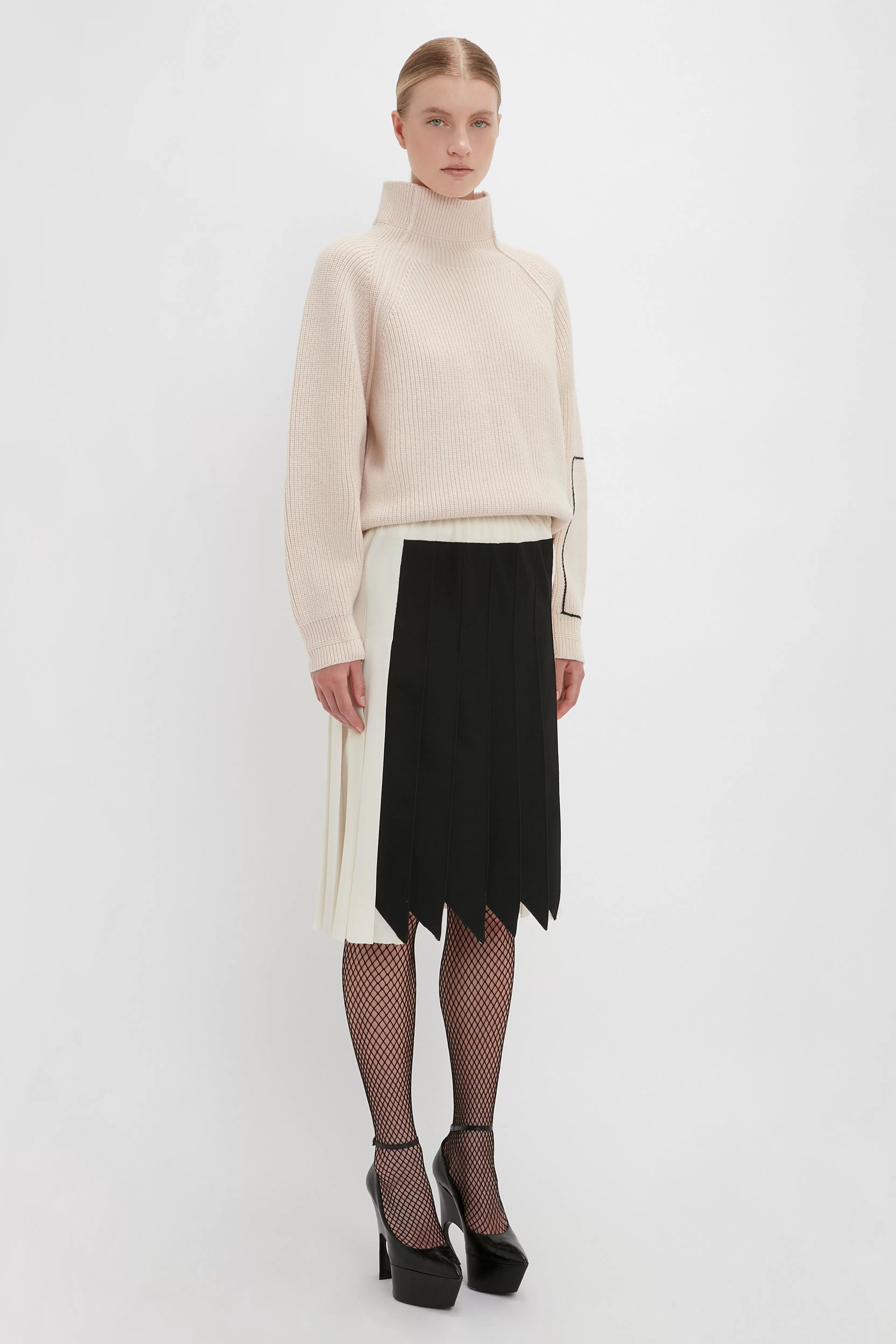 READY TO WEAR Victoria Beckham Sale | Pleated Panel Detail Skirt In Vanilla