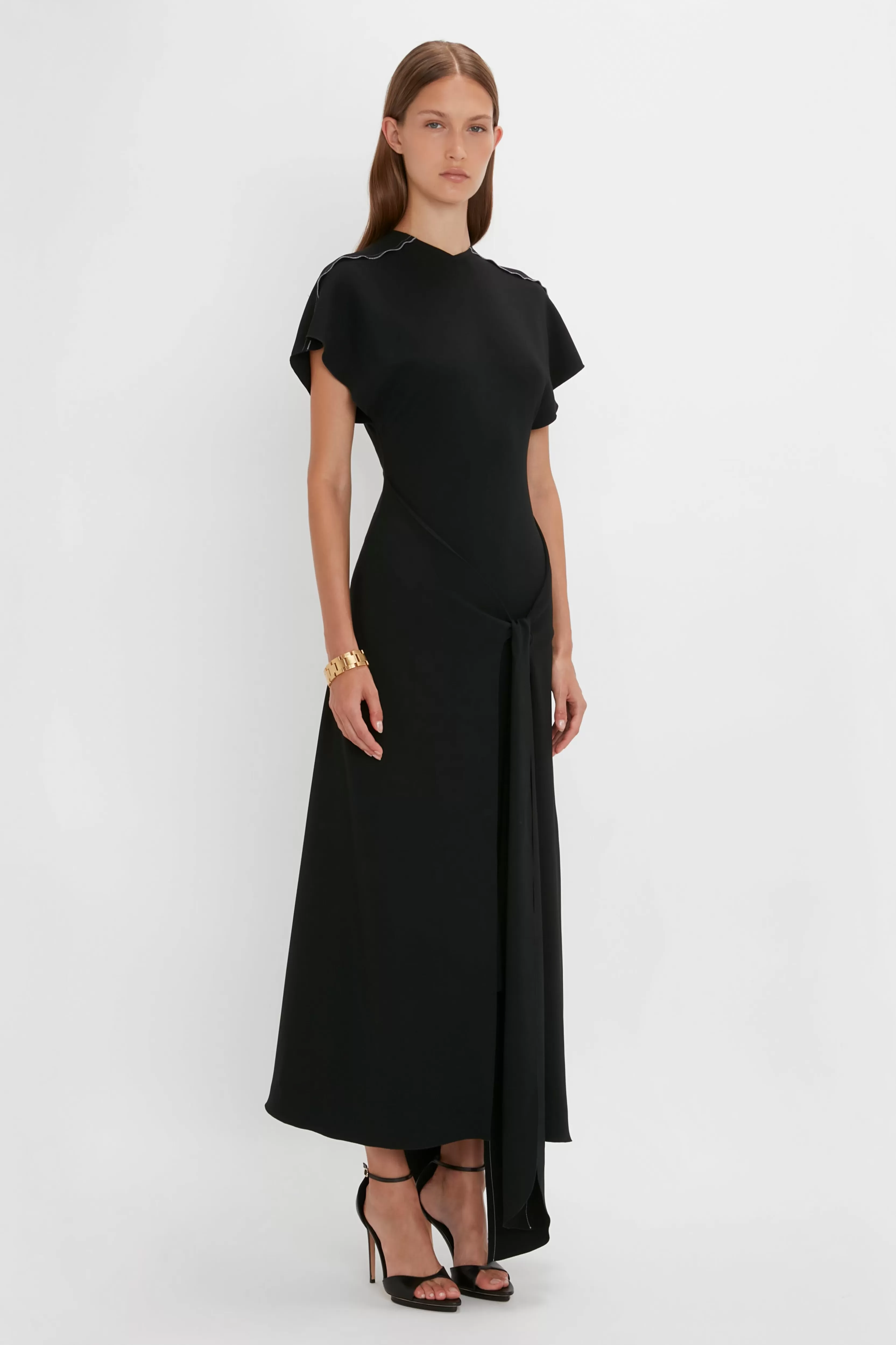 READY TO WEAR | VALENTINE'S DAY Victoria Beckham Occasionwear Edit | Pre Spring Summer 2024 | Eveningwear | Dresses | Short Sleeve Tie Detail Dress In Black