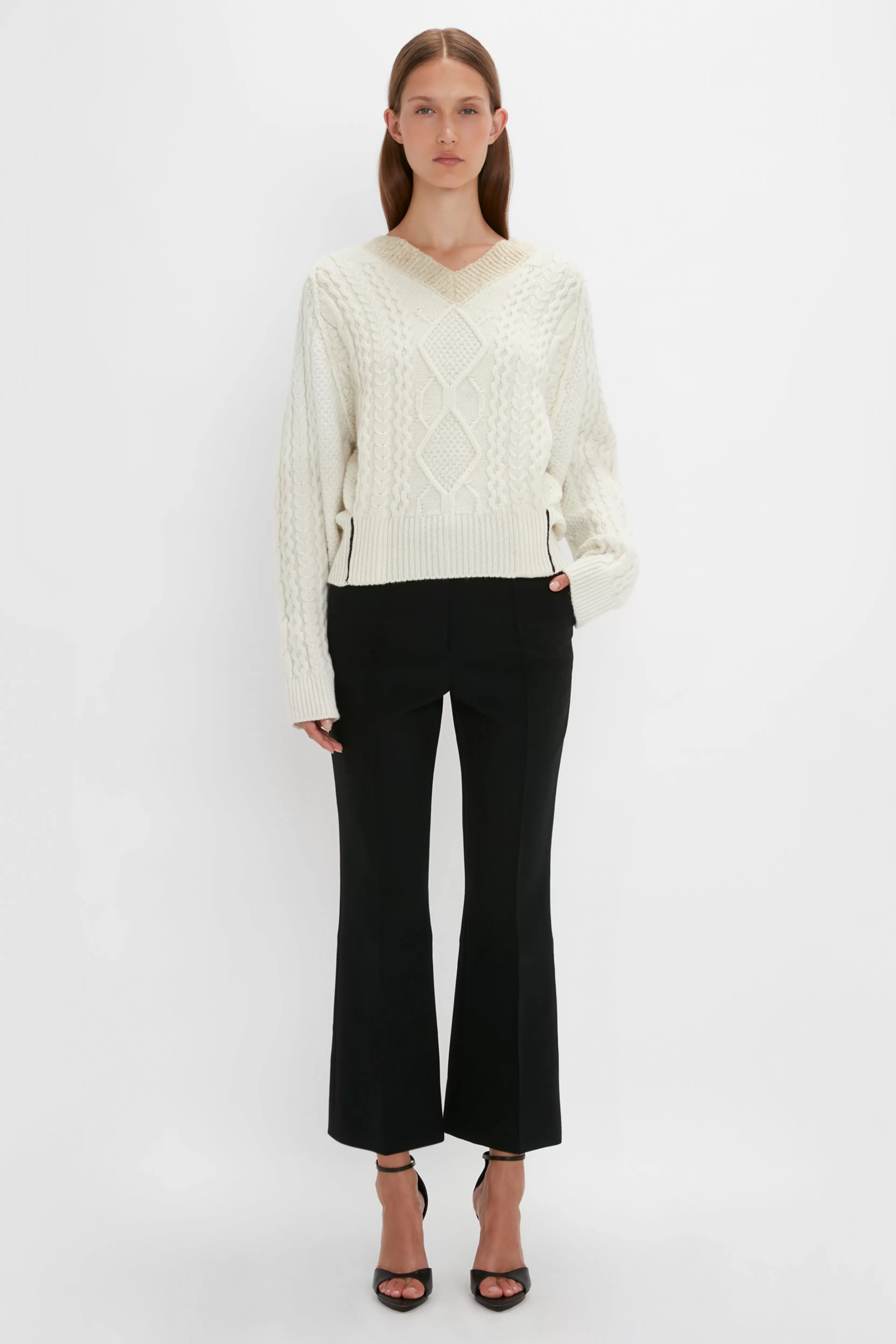 READY TO WEAR Victoria Beckham Pre Spring Summer 2024 | Knitwear | V-Neck Jumper In Natural